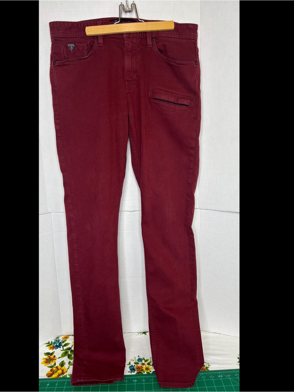 Guess Men's Burgundy Straight-Leg Tapered Jeans Front Zip Extra Pocket